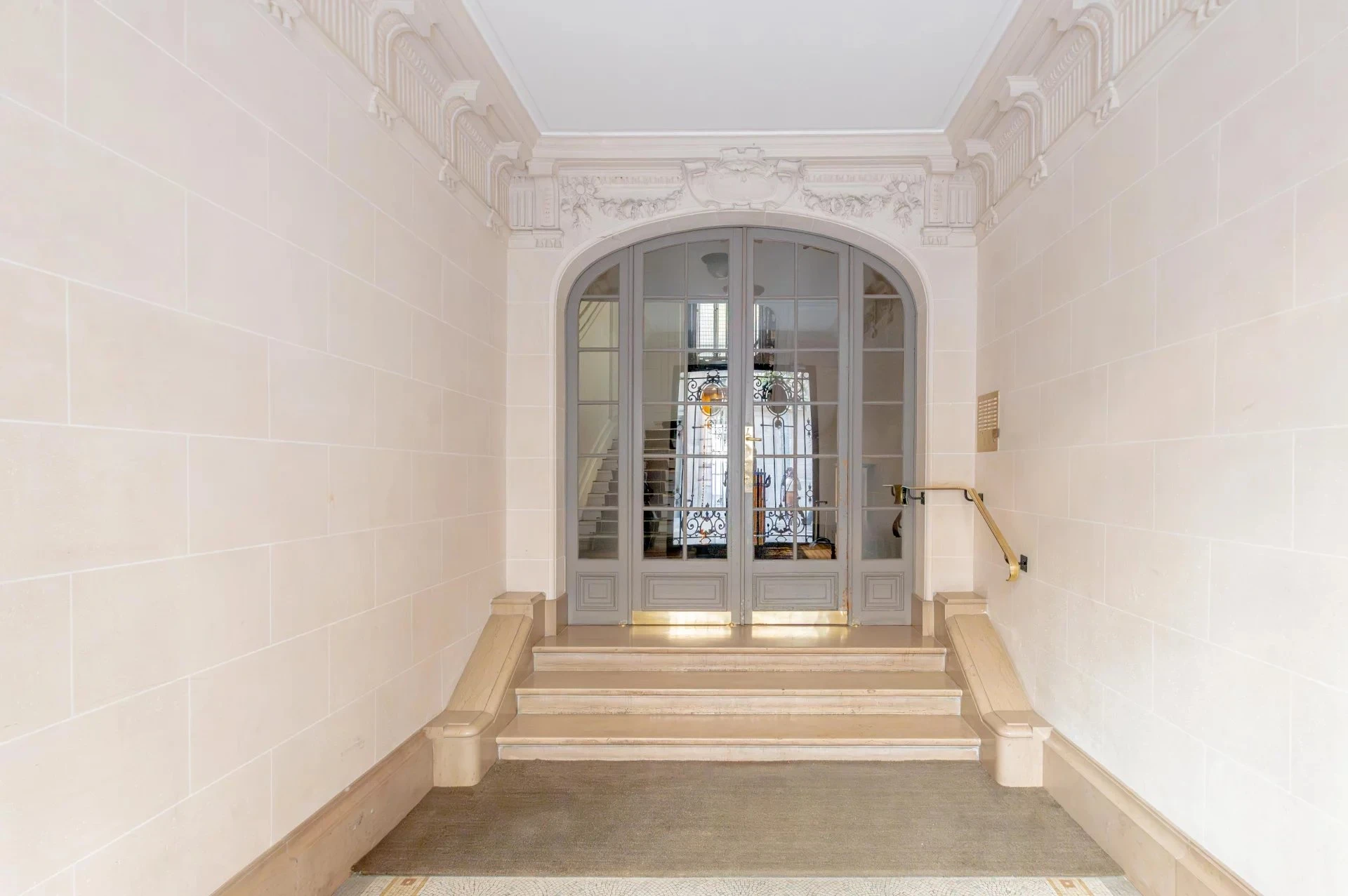 Picture of property:  12