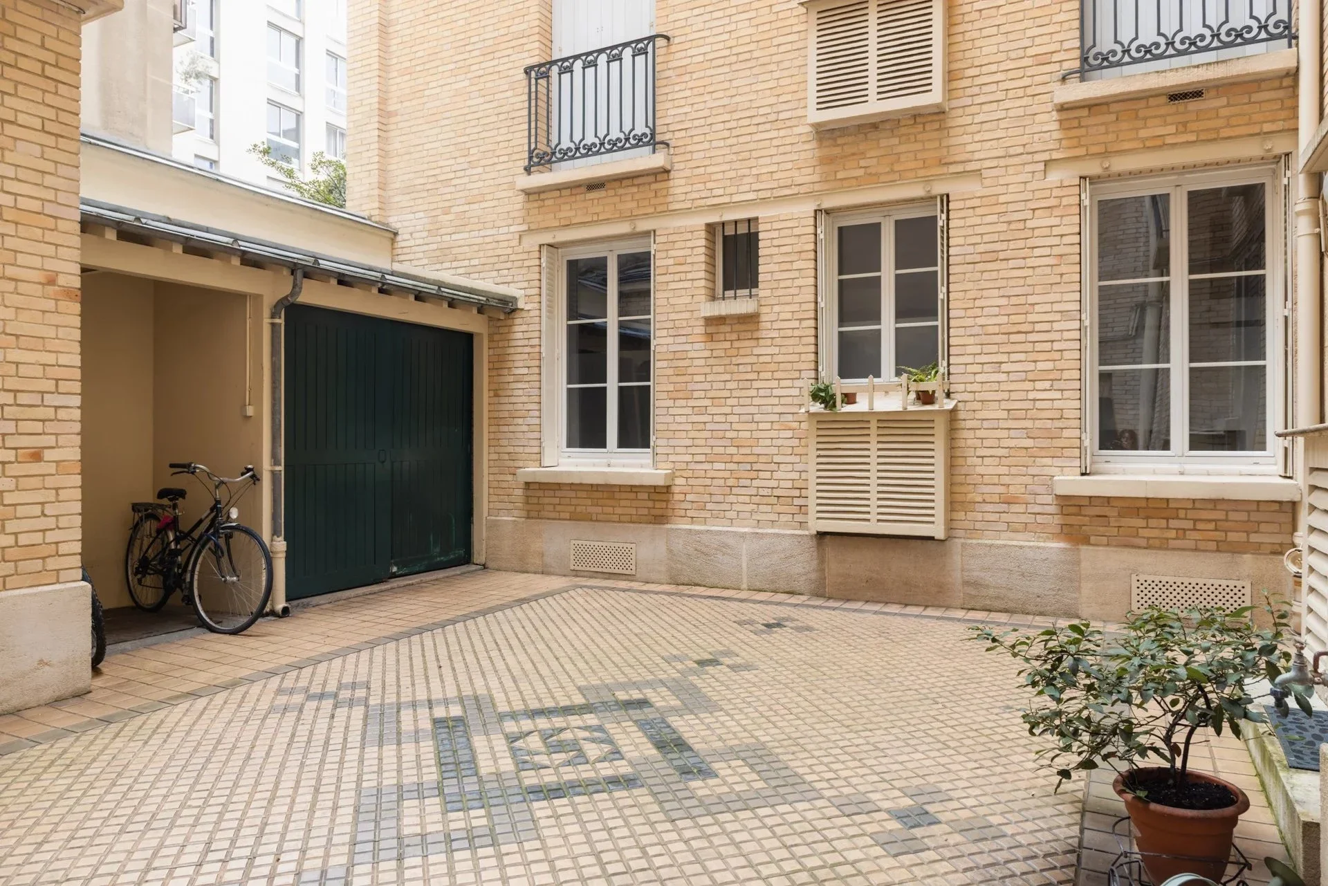 Picture of property:  11