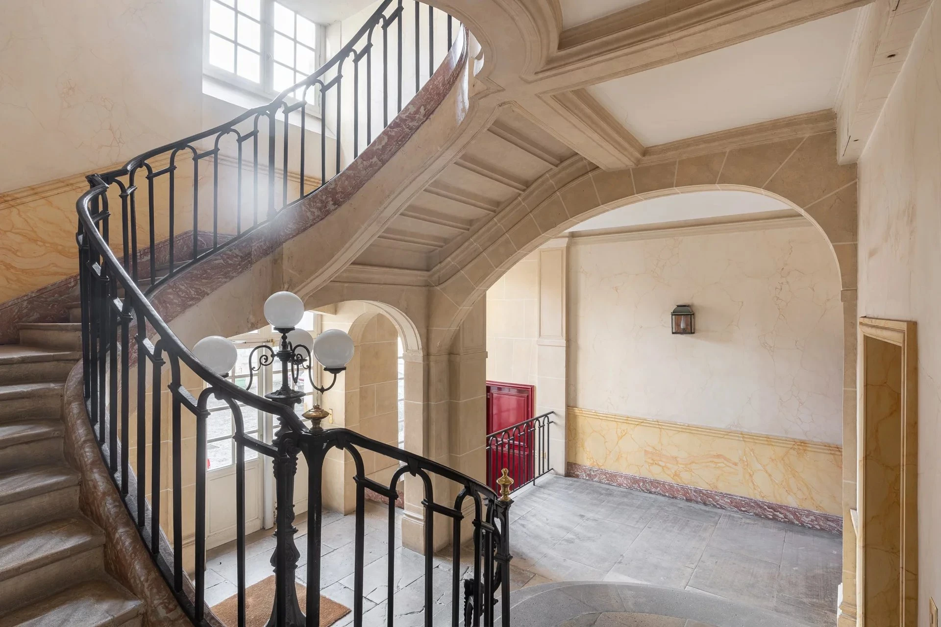 Picture of property: Exceptional property with breathtaking views 13