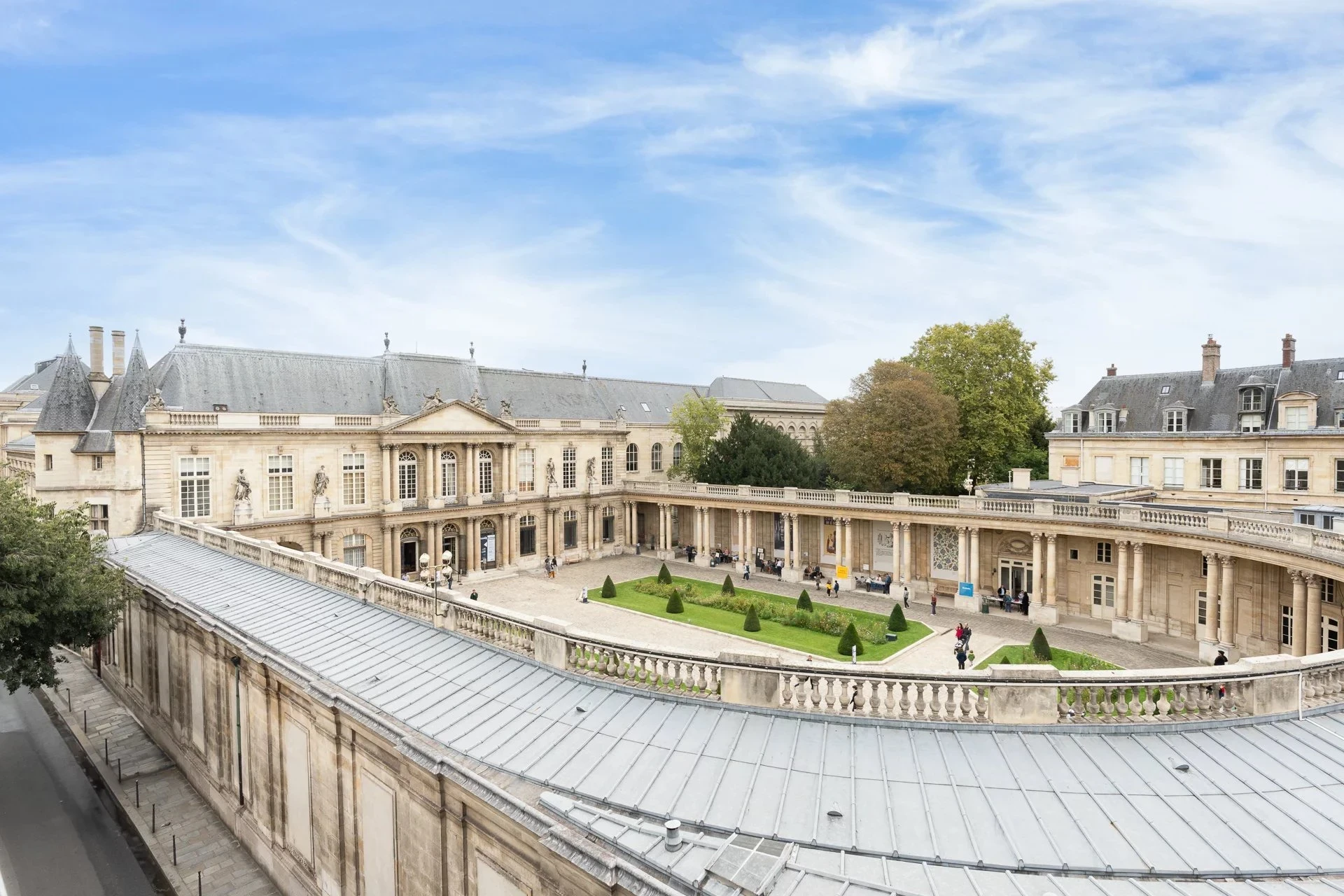 Exceptional property with breathtaking views