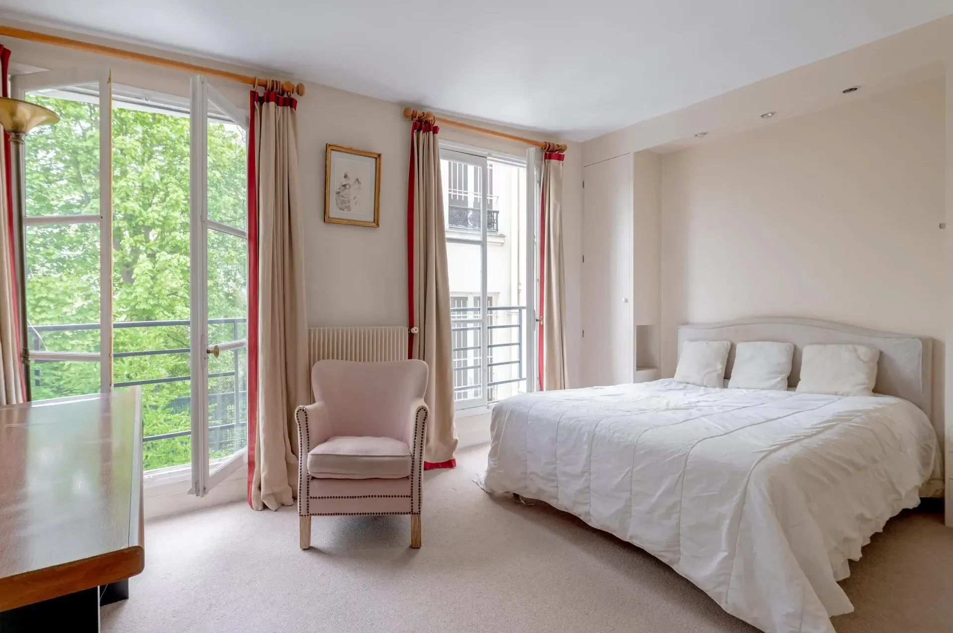 Image du bien : Appartement traversant aux vues magiques 9