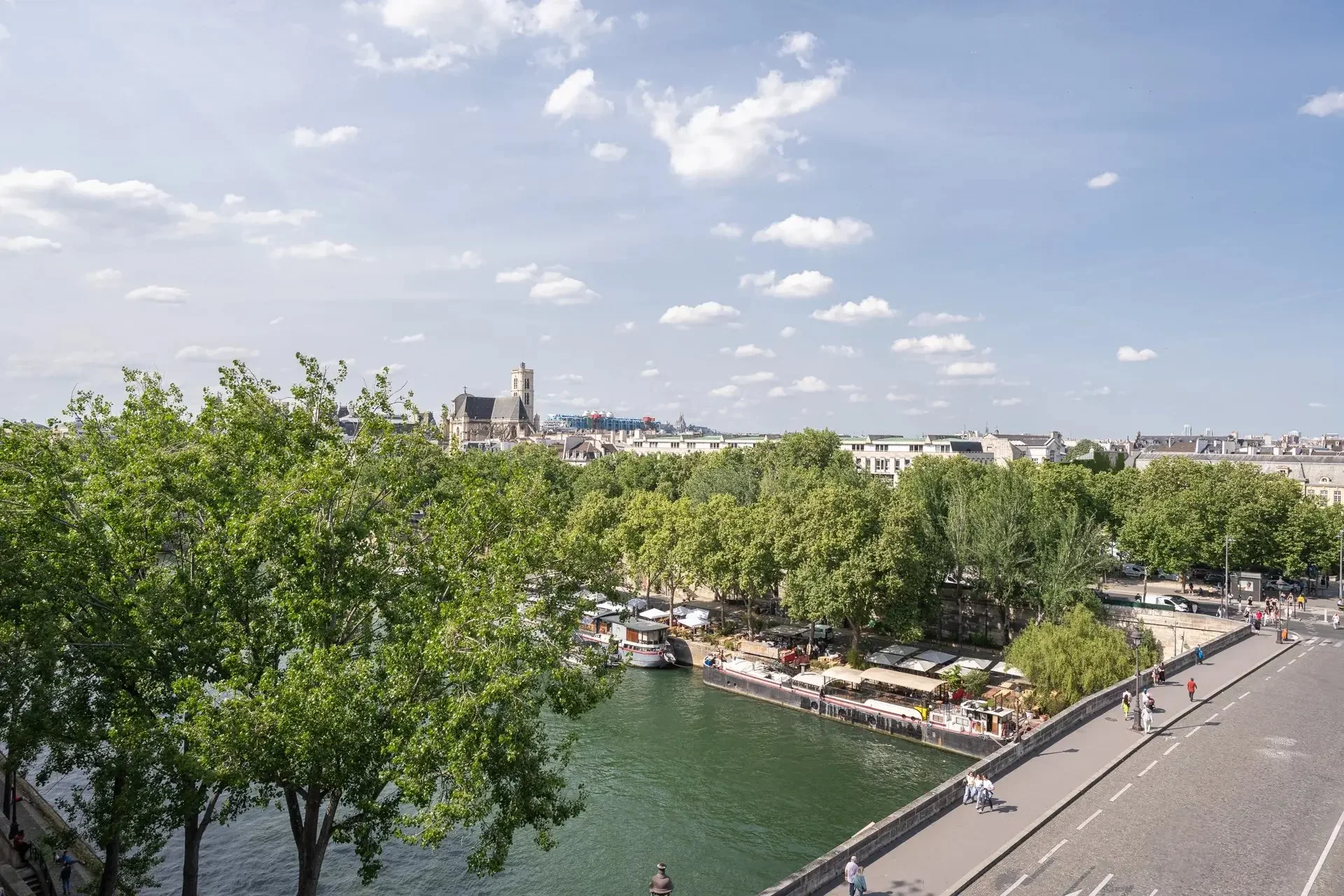 Image du bien : Appartement en dernier étage avec ascenseur et vues sur la Seine 3