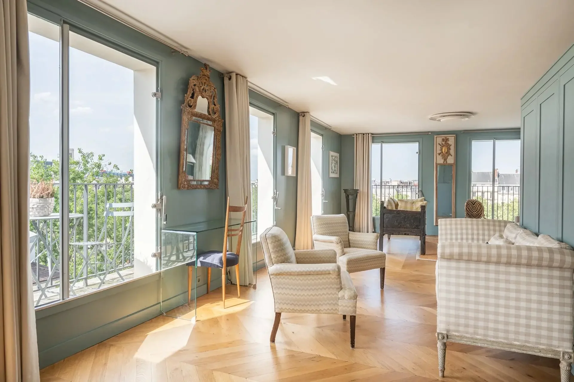 Image du bien : Appartement en dernier étage avec ascenseur et vues sur la Seine 6