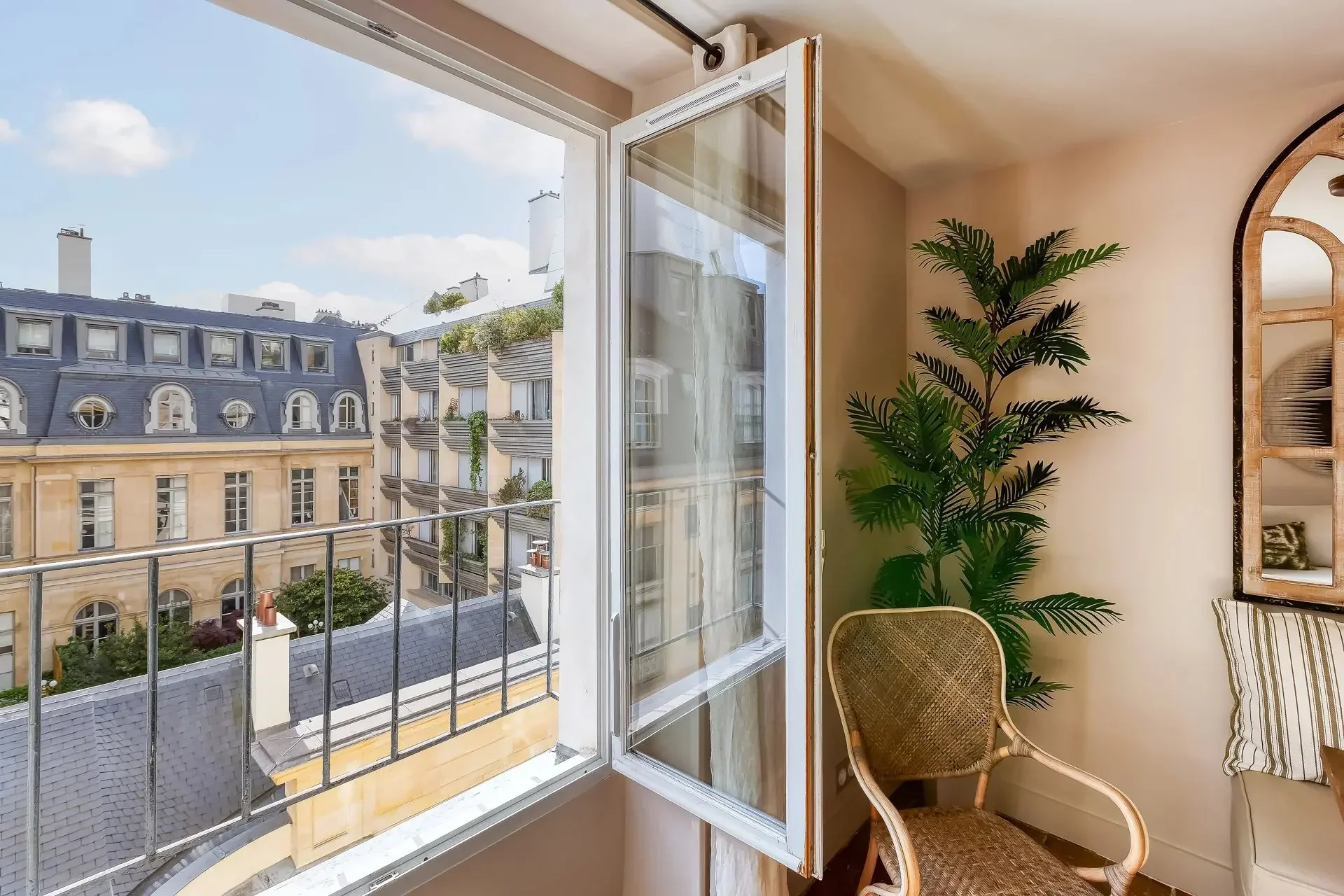 Image du bien : À deux pas du Bon Marché 3