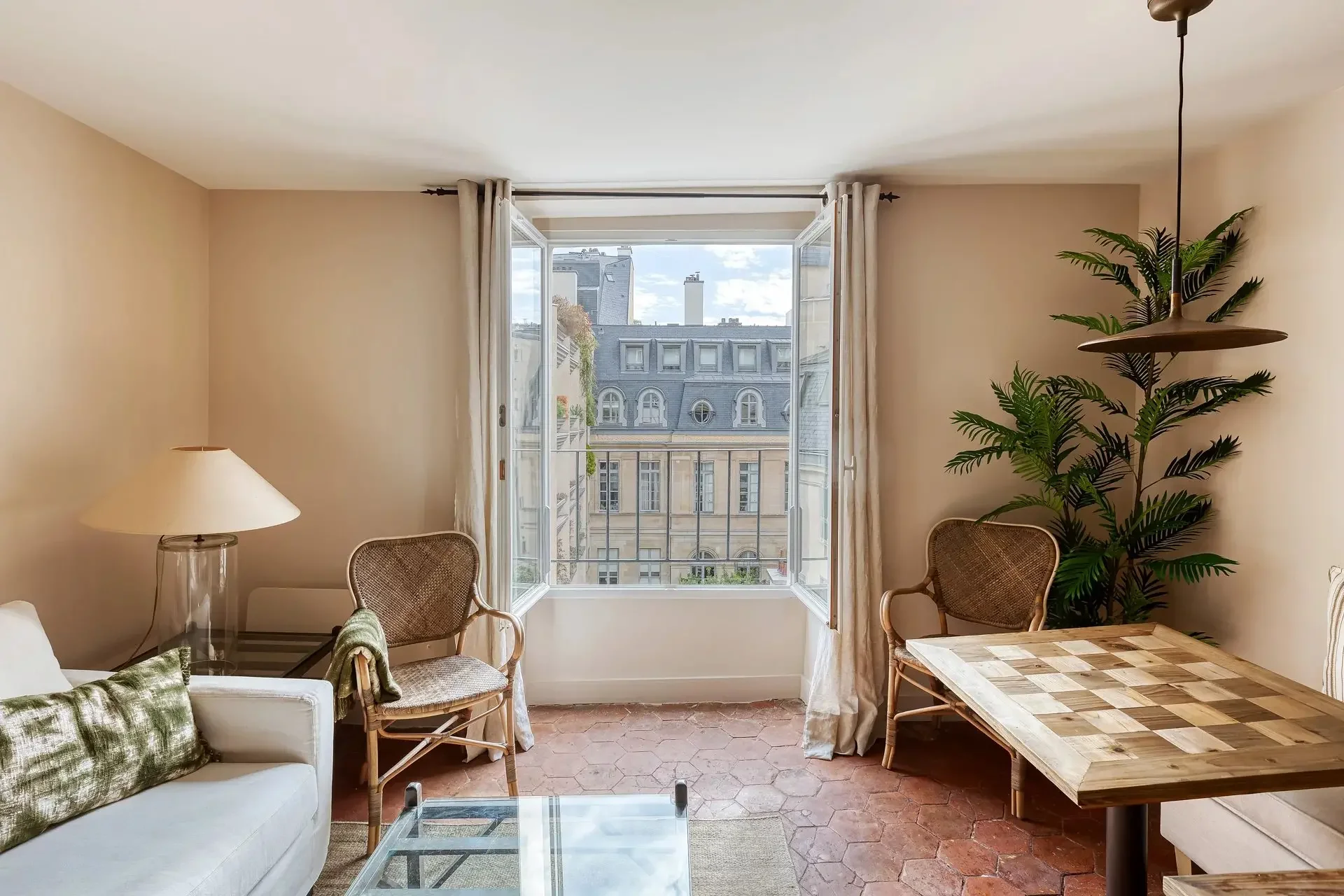 Image du bien : À deux pas du Bon Marché 7