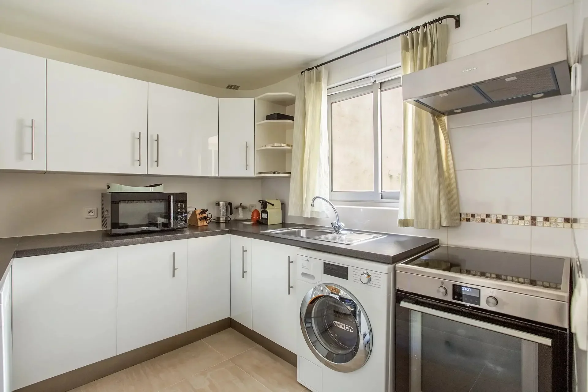 Picture of property:  6