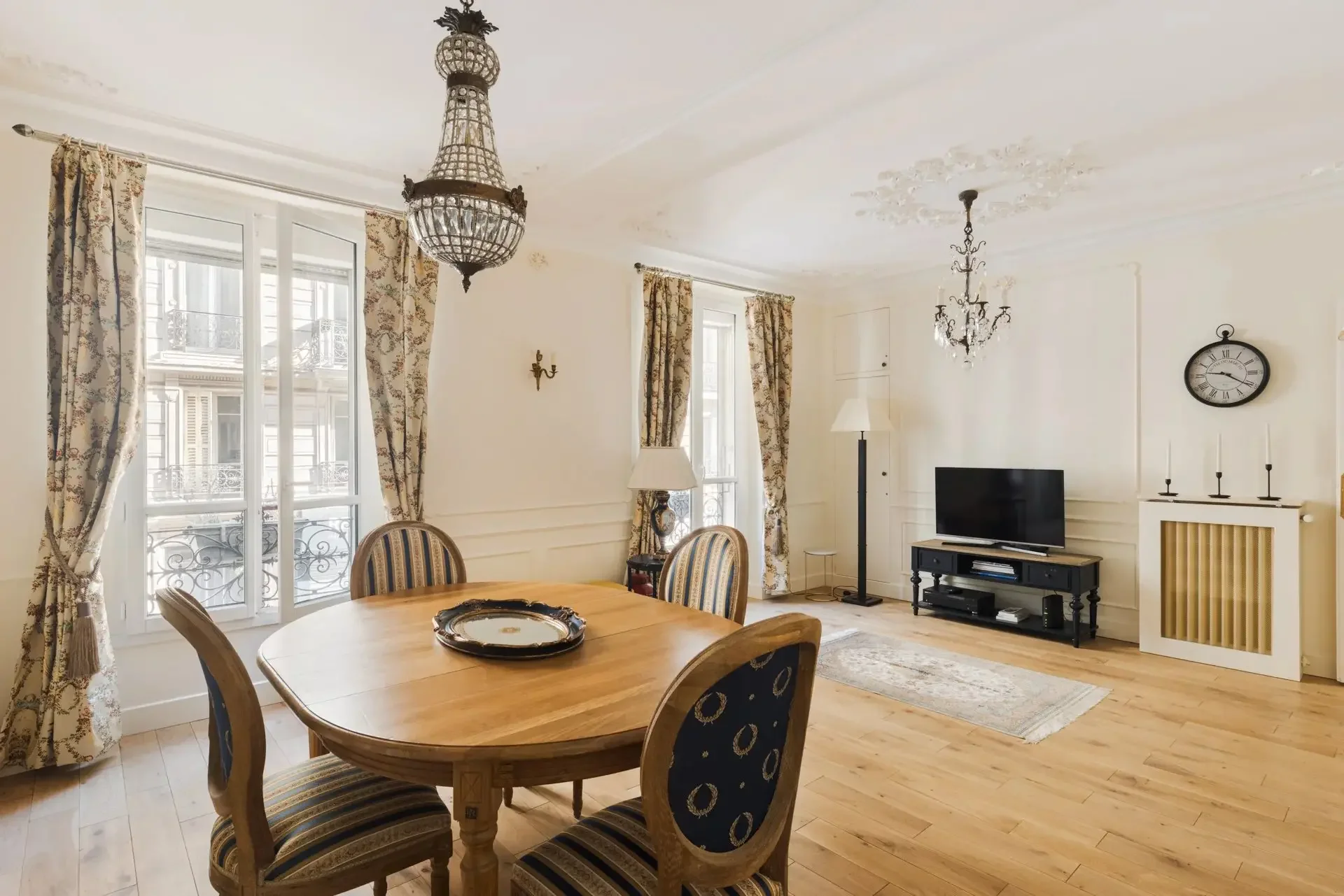 Image du bien : Appartement de charme proche Champ de Mars 2