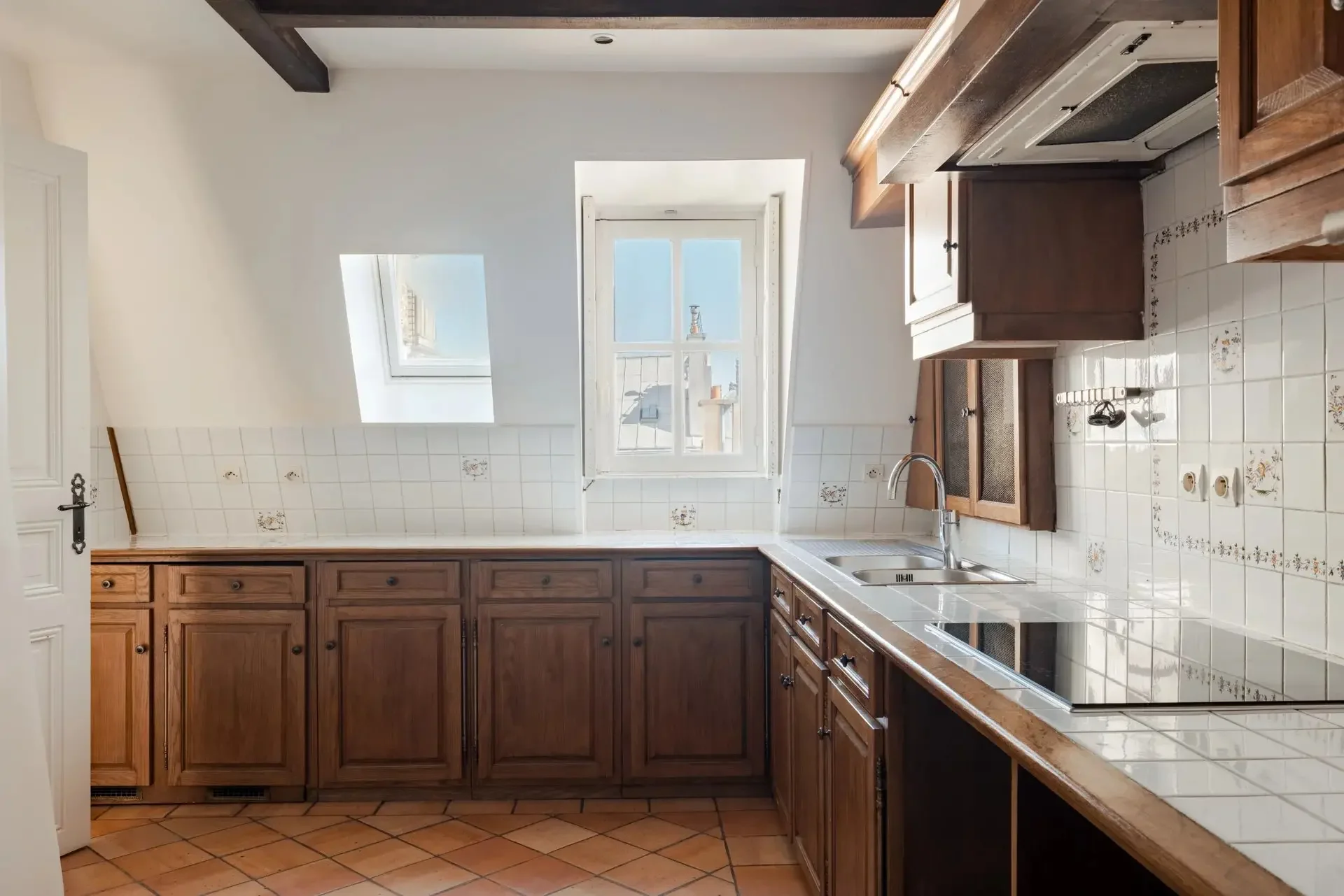 Picture of property: Exceptional location on the banks of the River Seine 6