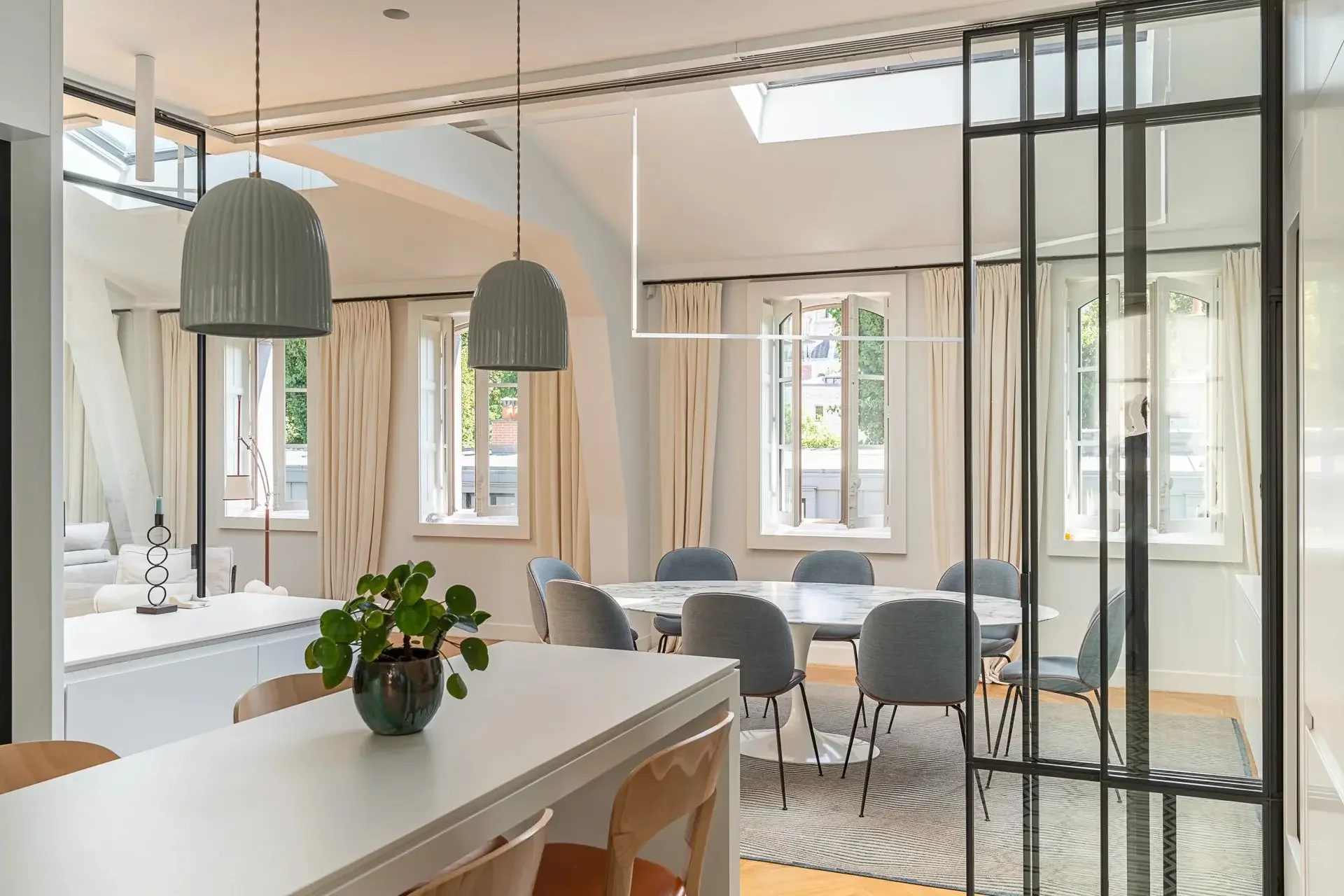 Picture of property: Contemporary private mansion 10