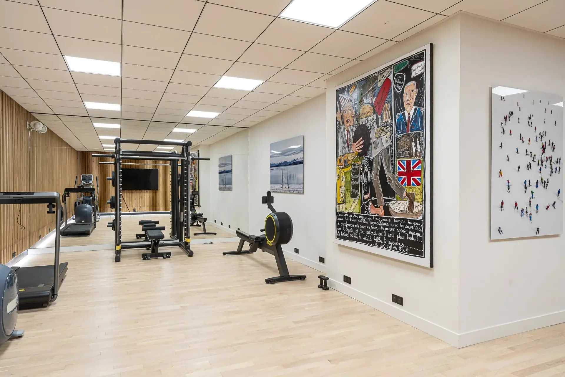 Picture of property: Contemporary private mansion 16