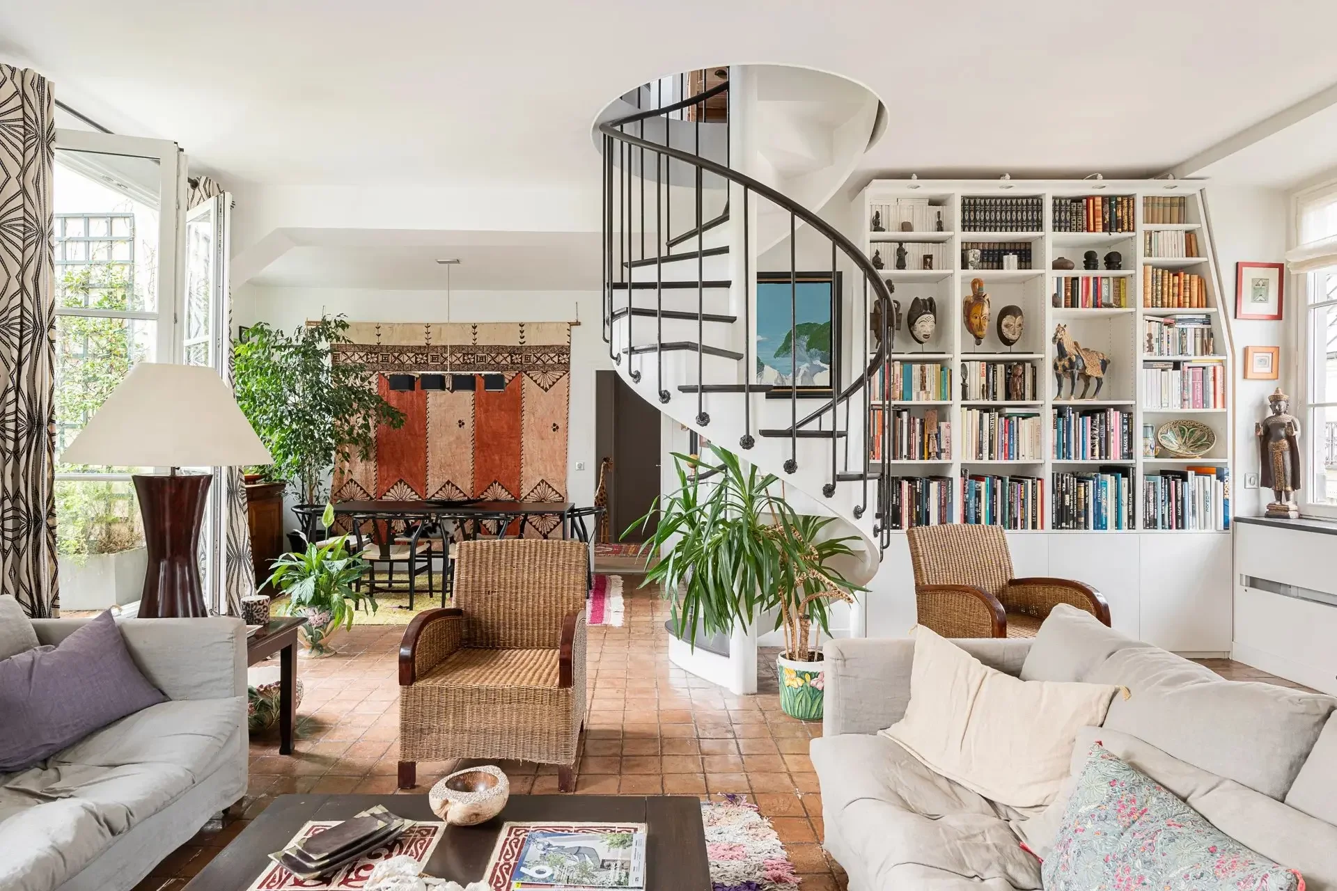 Picture of property: Charming Duplex with Balconies in the Upper Floors of a Remarkable Heritage Building 7