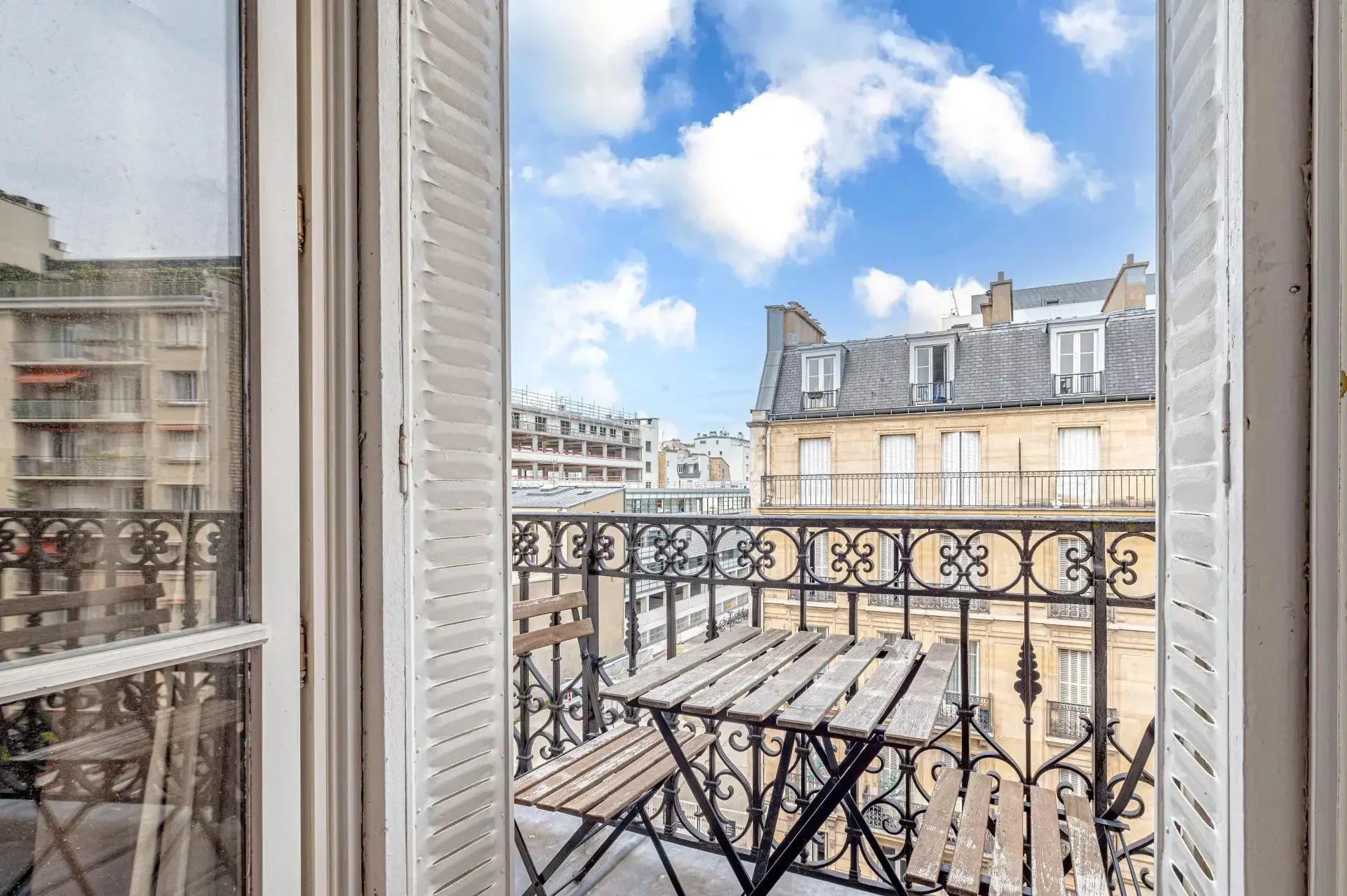 Joli 3 pièces aux vues dégagées, balcon filant