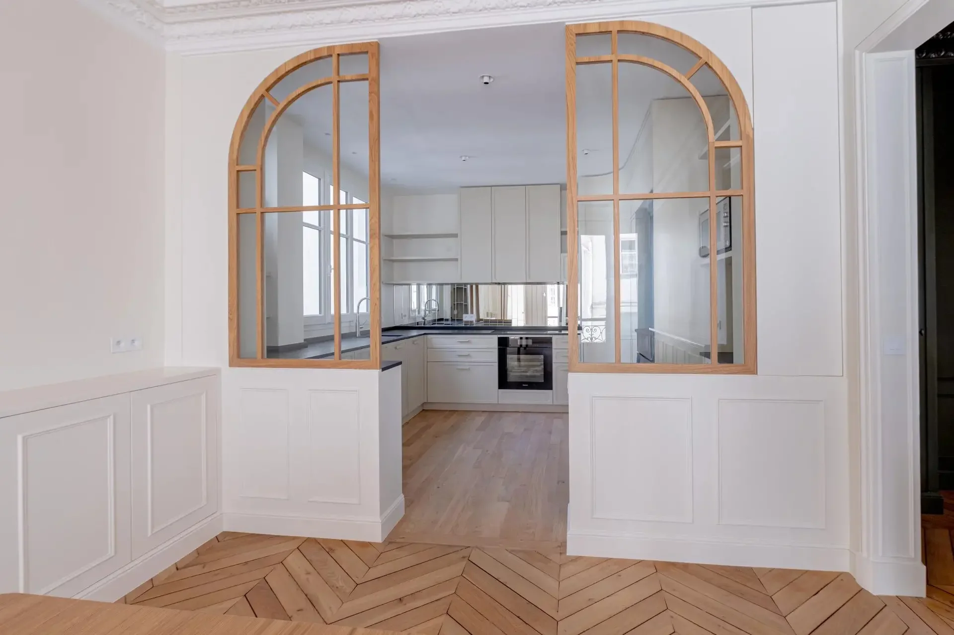 Picture of property: Apartment renovated throughout - Panthéon 8