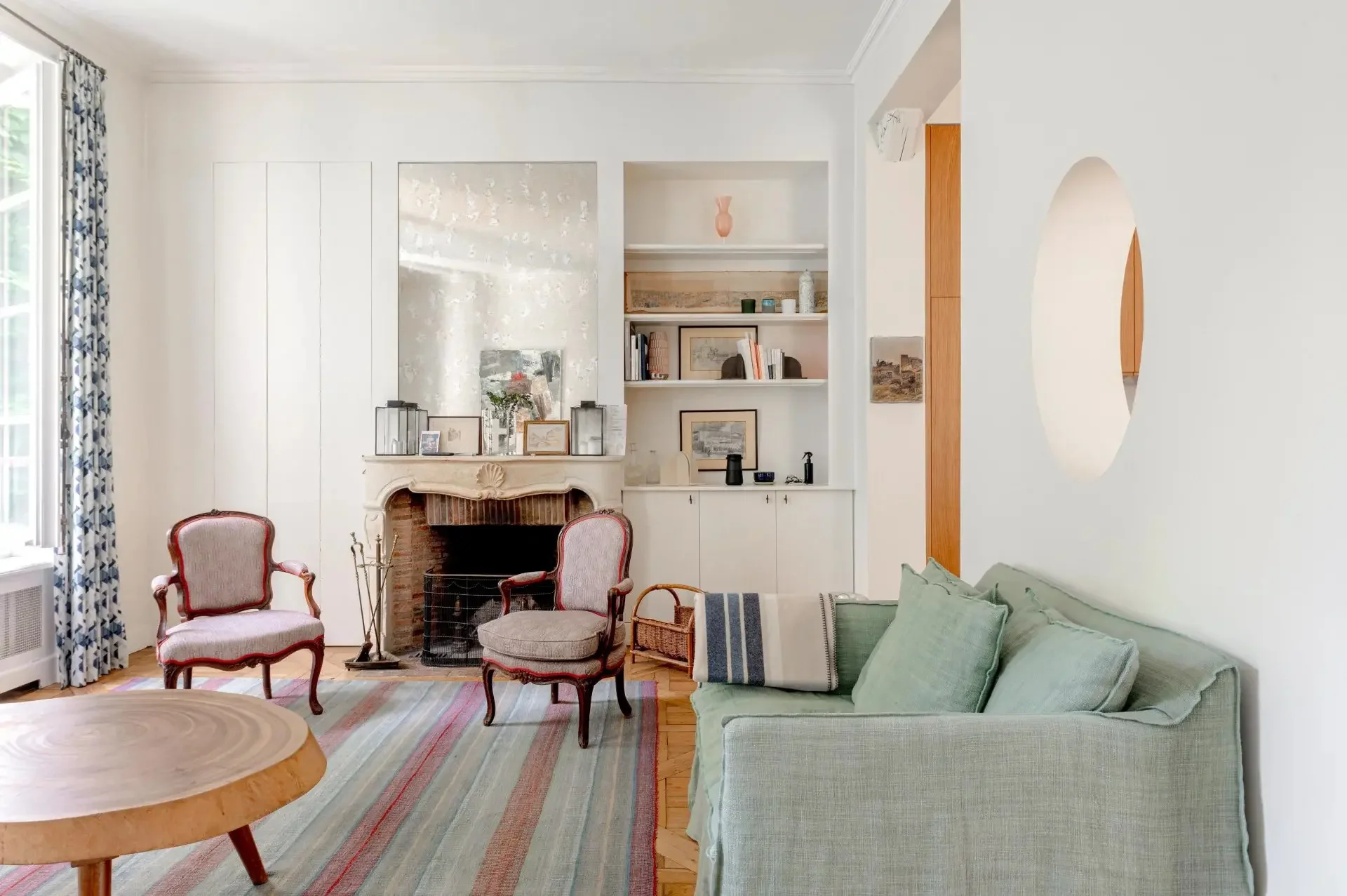 Picture of property: Rue de Verneuil - Apartment overlooking gardens 6