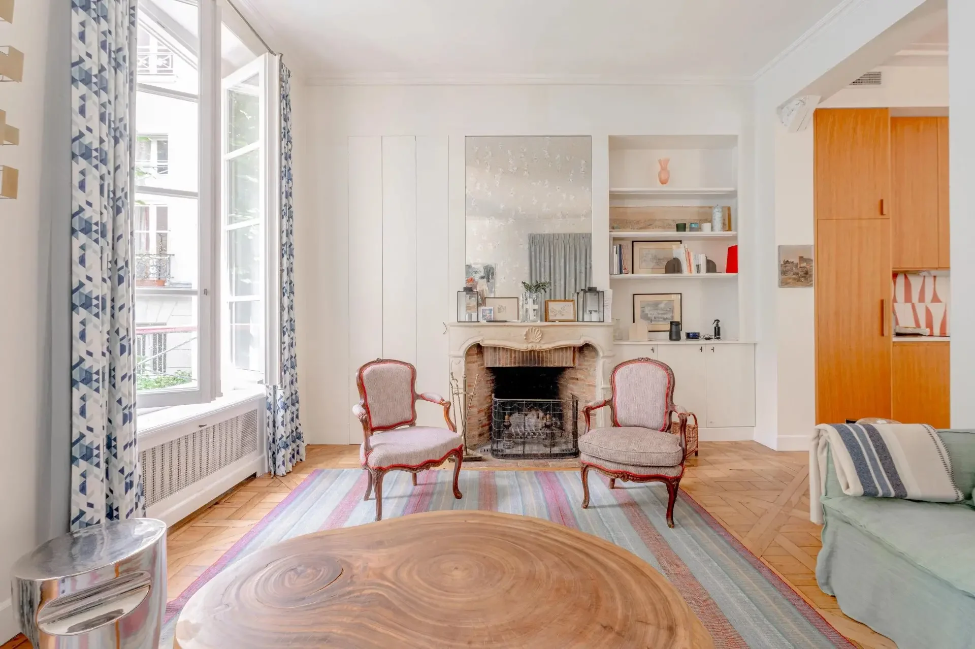 Picture of property: Rue de Verneuil - Apartment overlooking gardens 17