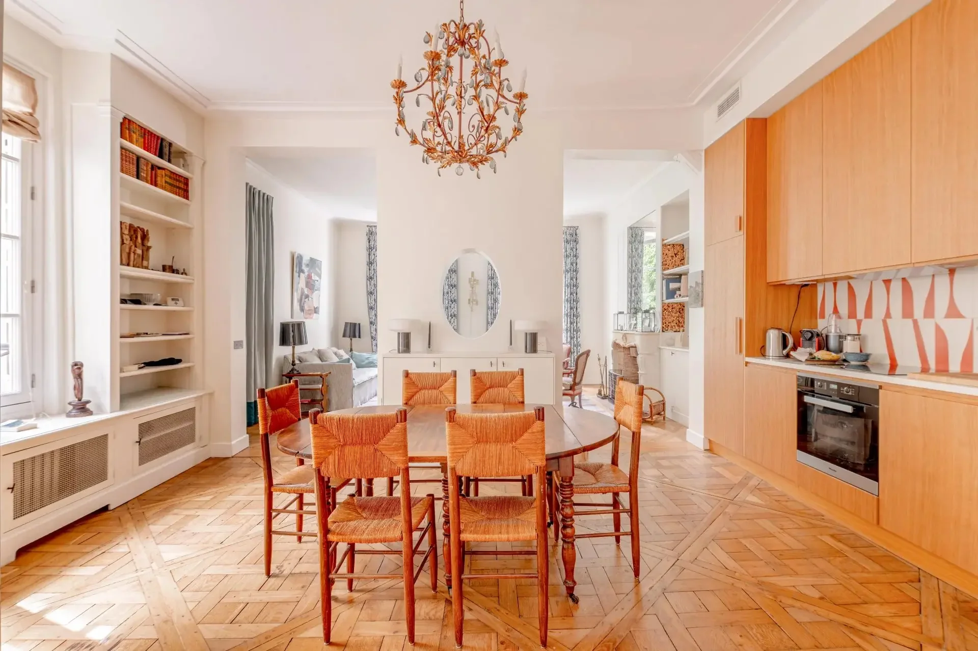 Picture of property: Rue de Verneuil - Apartment overlooking gardens 15