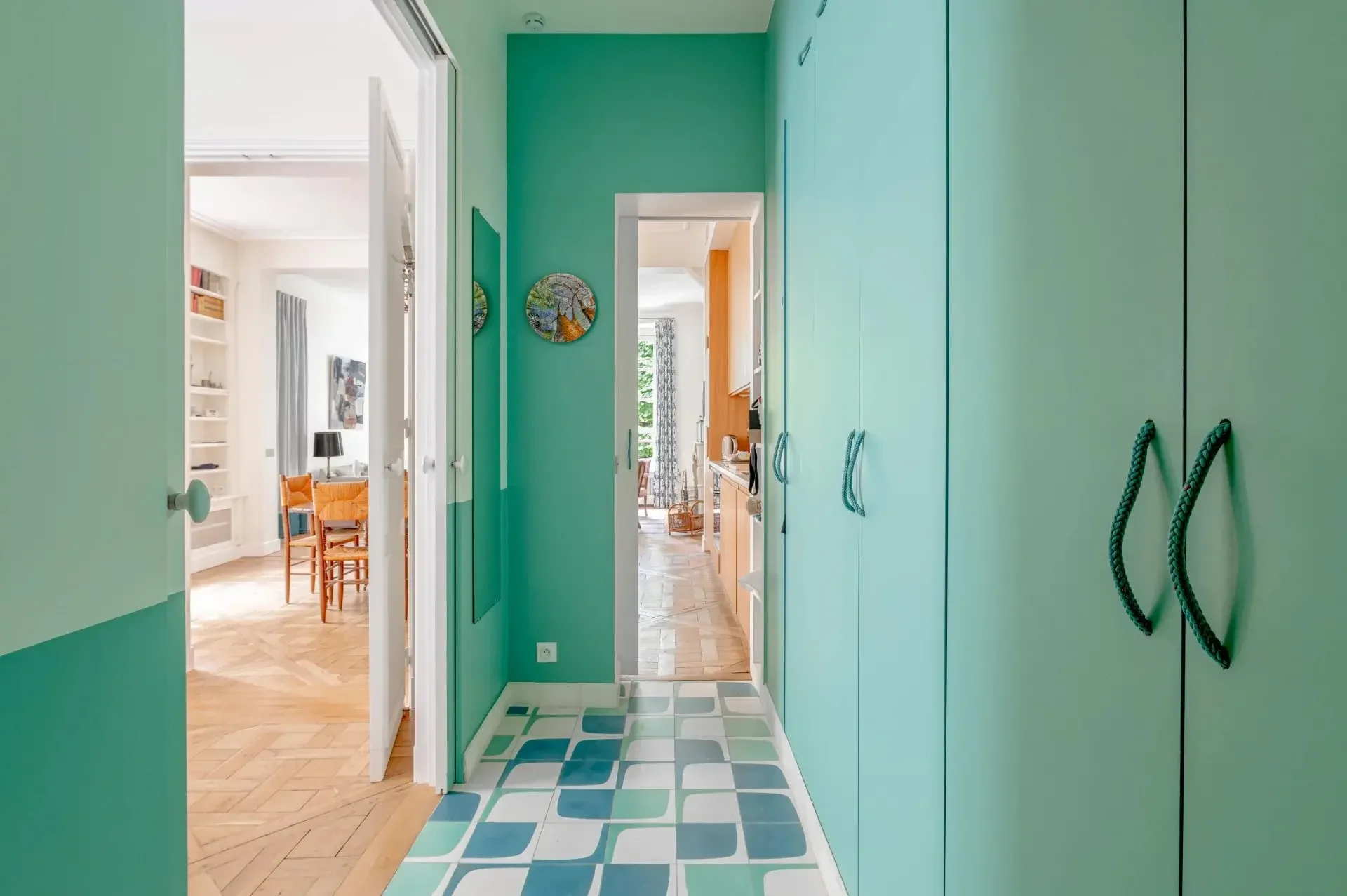 Picture of property: Rue de Verneuil - Apartment overlooking gardens 25