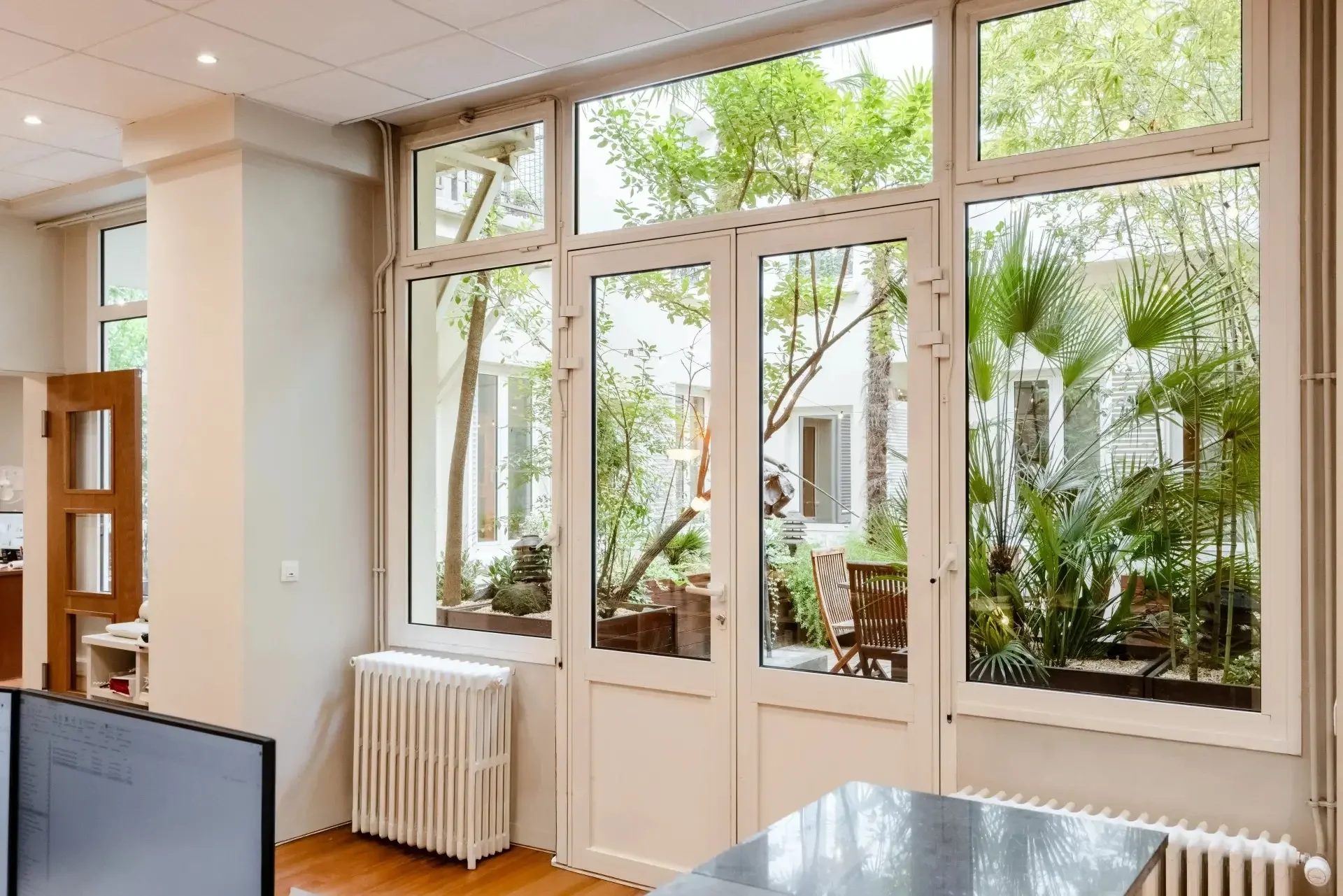 Image du bien : Bureaux donnant sur une cour arborée 4