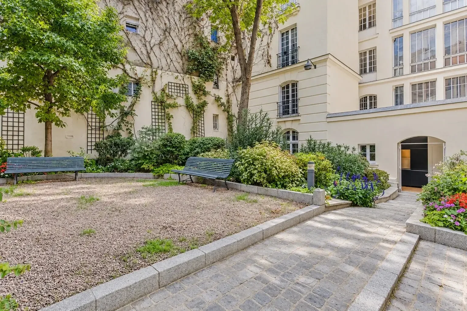 Image du bien : Appartement clé en main avec vue sur jardin 2