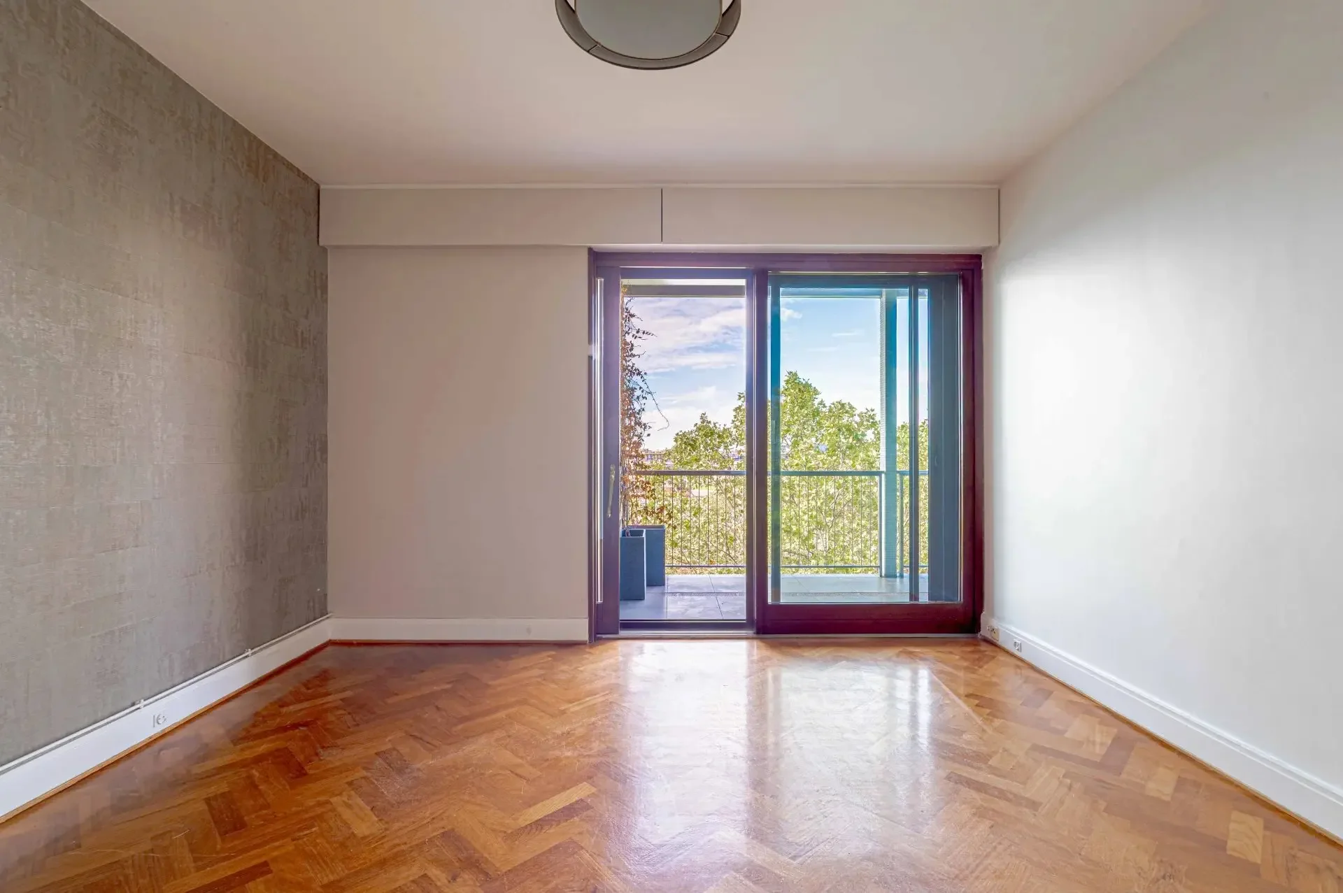 Picture of property:  7