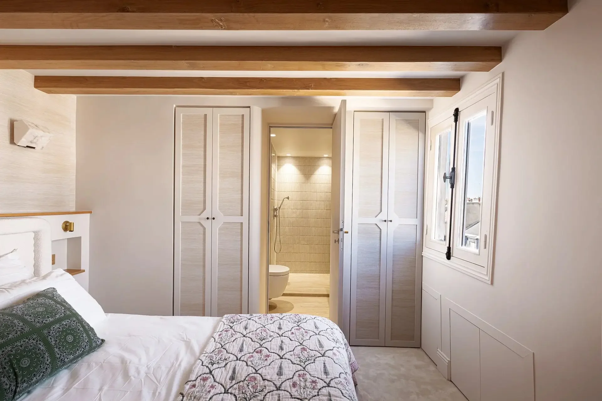 Image du bien : Appartement clé en main avec vue sur monument - Saint-Sulpice 11