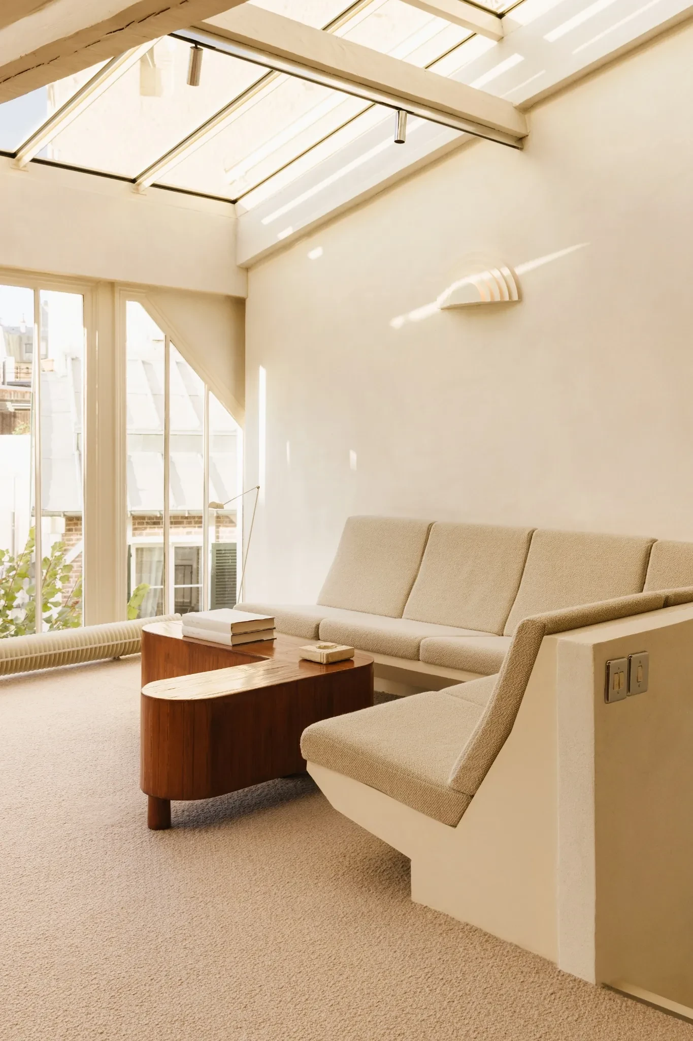 Salon sous verrière et décoration classique