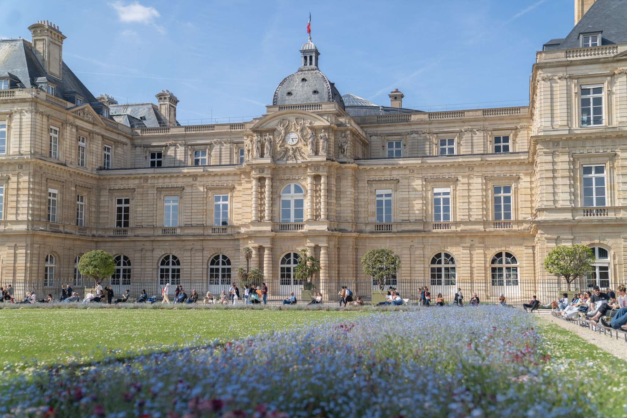 Art Deco Paris: elegance and art de vivre by Varenne