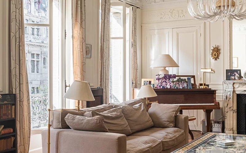 FOR SALE Family apartment with reception rooms Paris 7e - 245.3m²